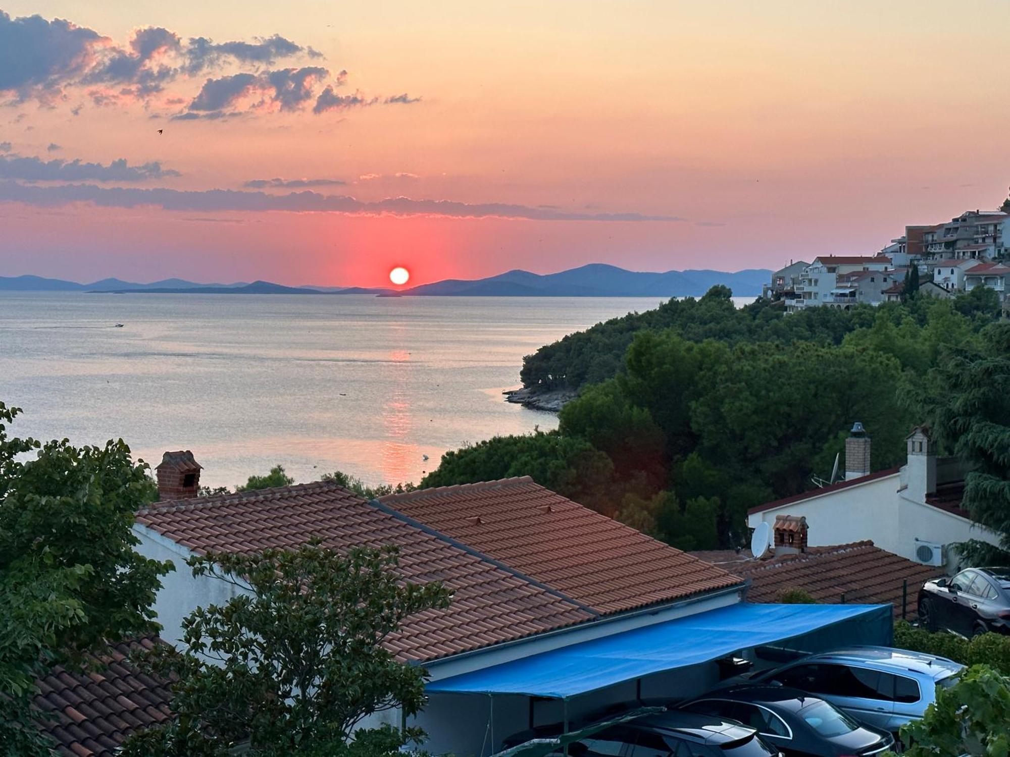 Apartment Mona 1, Fantastischer Meerblick Drage Exteriér fotografie